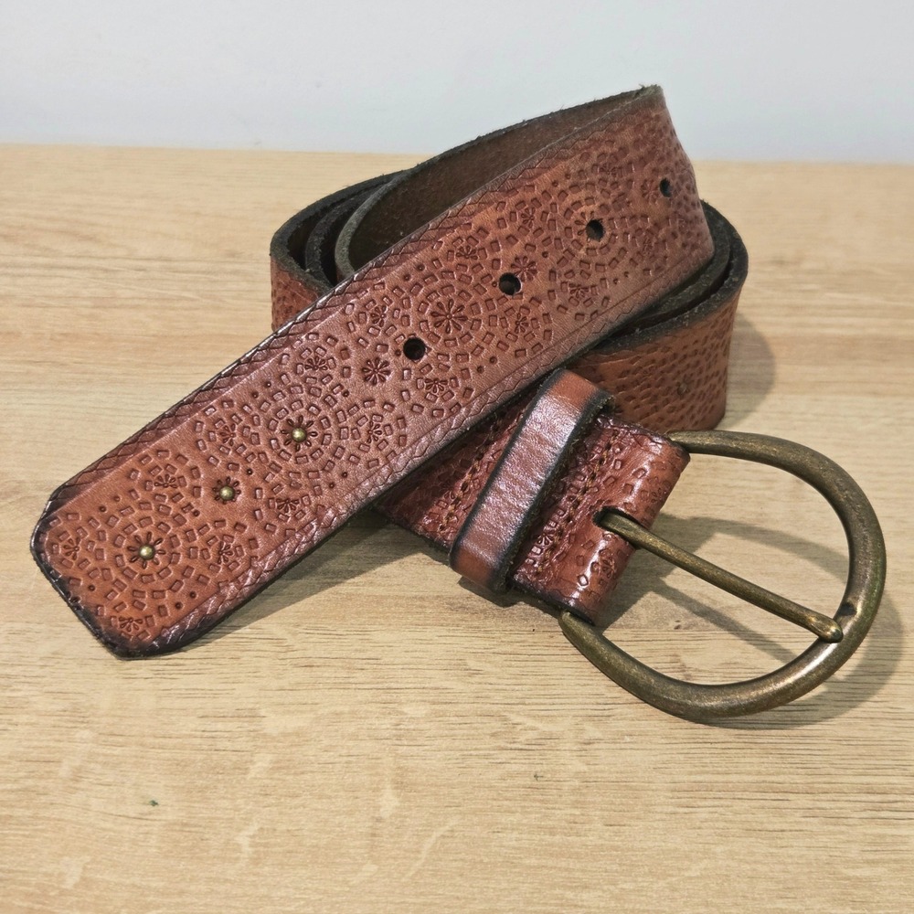 Fossil Belt Women Medium Brown Leather Embossed Studs 1.5" Cowgirl Fall y2k